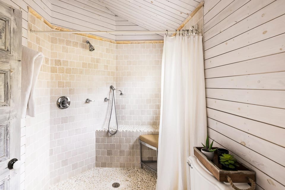 Classic Wainscott East Hampton Home House in Sagaponack