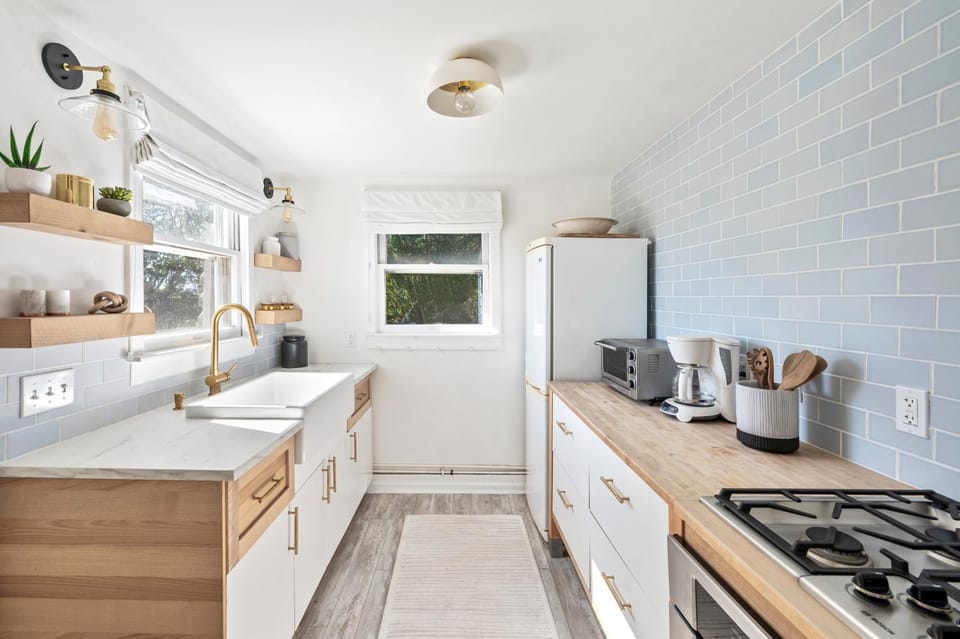 Classic Wainscott East Hampton Home House in Sagaponack