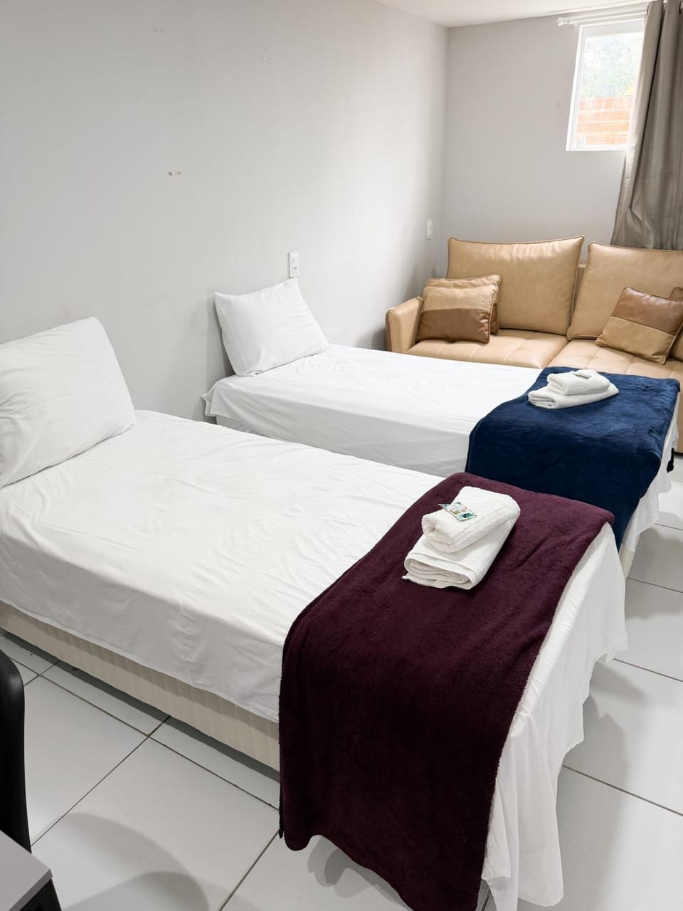 Bedroom, towels