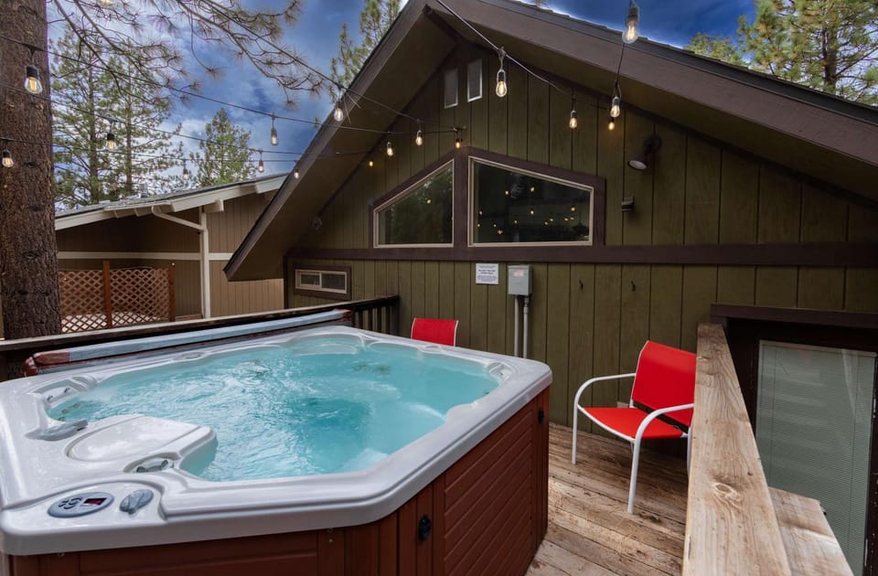 Cold Creek Chalet - Hot tub & Movie Room House in South Lake Tahoe