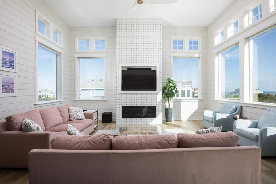 Luxury Oceanview Heated Pool Theater Pool Table House in Corolla
