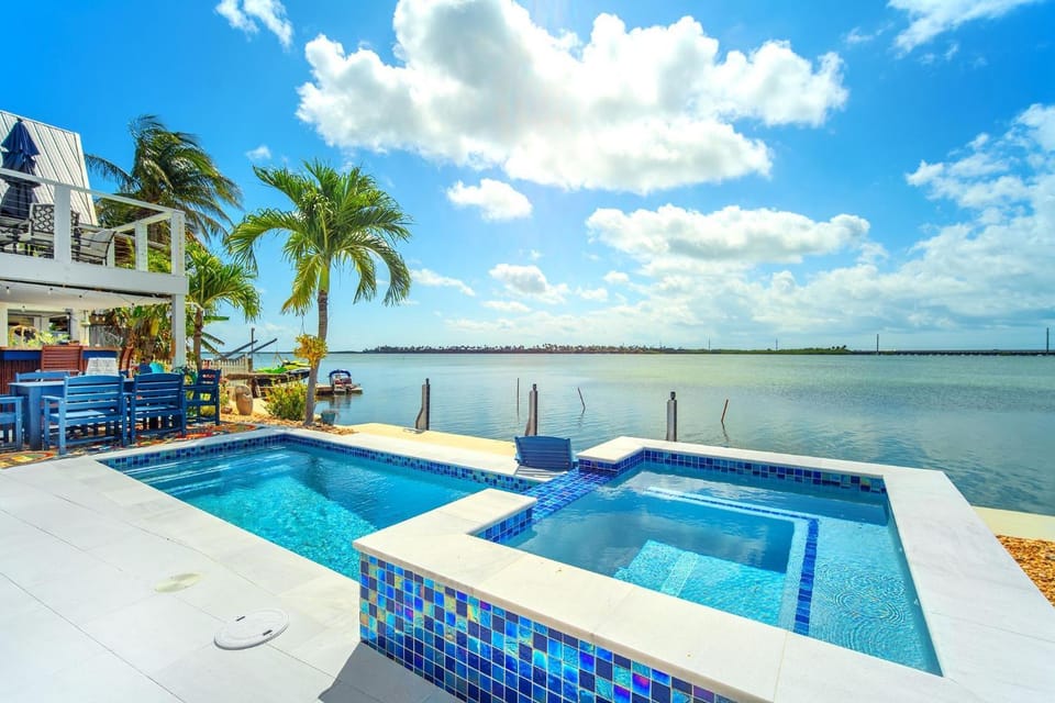 Into the Blues House in Sugarloaf Key