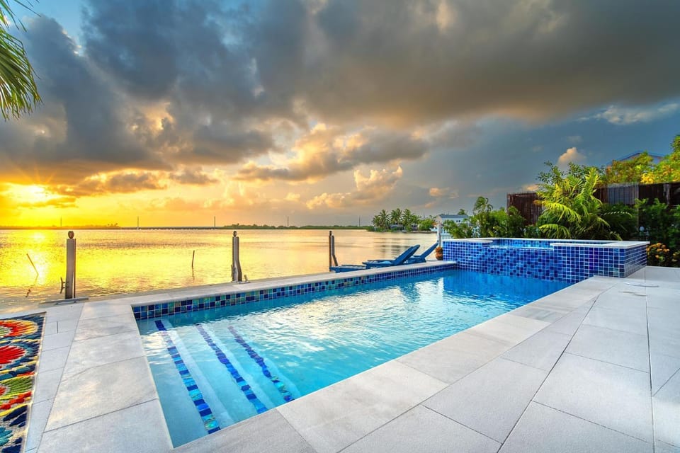 Into the Blues House in Sugarloaf Key
