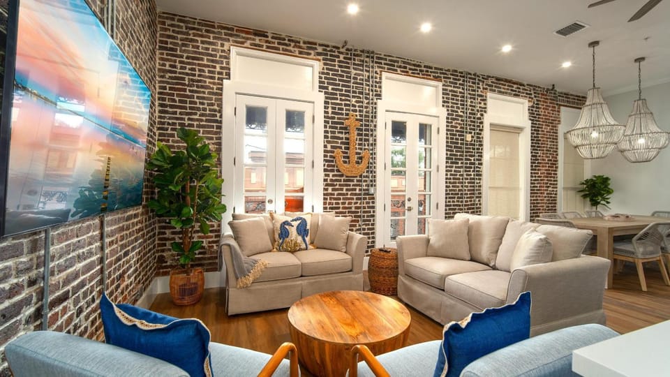 Harbor Luxe Celebration Suites Apartment in Key West