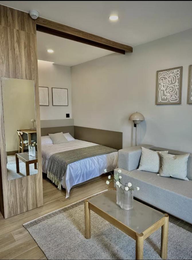 Margot Apartments By MrW Apartment in Guadalajara