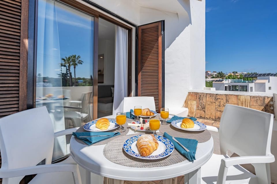 Patio, View (from property/room), Balcony/Terrace, Dining area