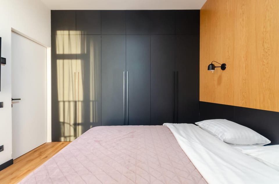 6-107 Yaroslaviv Grad, Bulvarno Kudriavska 17b, Kyiv centre, Golden Gate metro nearby, panoramic city view, 15 kW backup power, Petrovdom Apartment Apartment in Kiev City - Kyiv