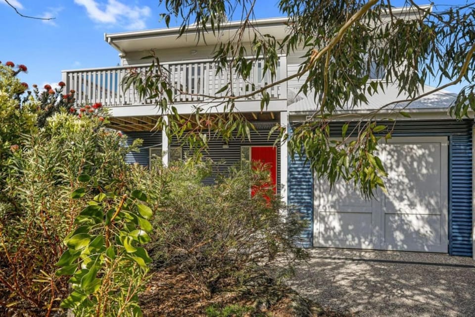 Banksia View House in Apollo Bay
