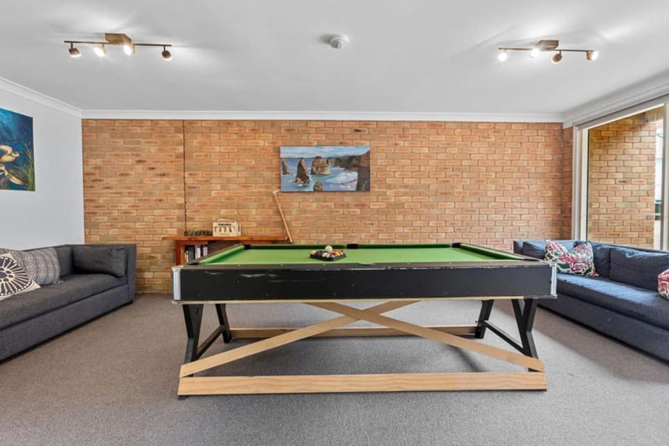 Coastal Gem - pool table and views House in Apollo Bay