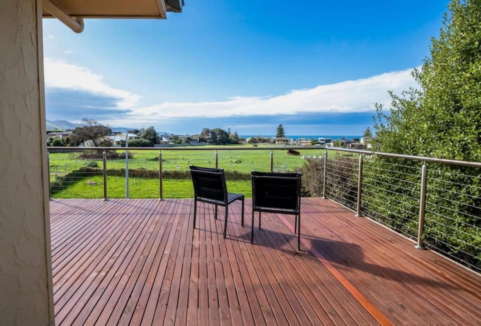 Bel Mare - Family Fun House in Apollo Bay