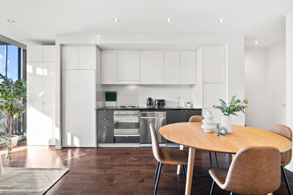 Kitchen or kitchenette, Living room, Seating area, Dining area, dishwasher, oven, stove