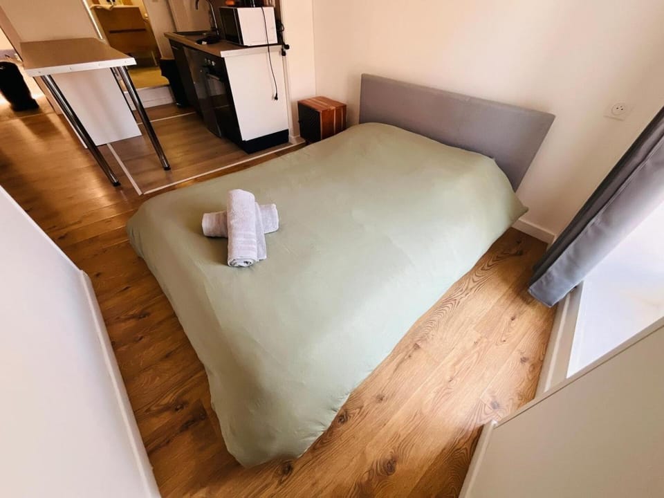 Le Cocon Perché Apartment in Valence