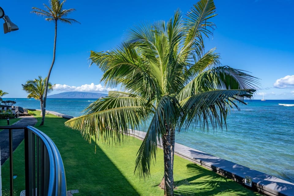 Kahana Reef 217 by Coldwell Banker Island Vacations Apartment in Kahana