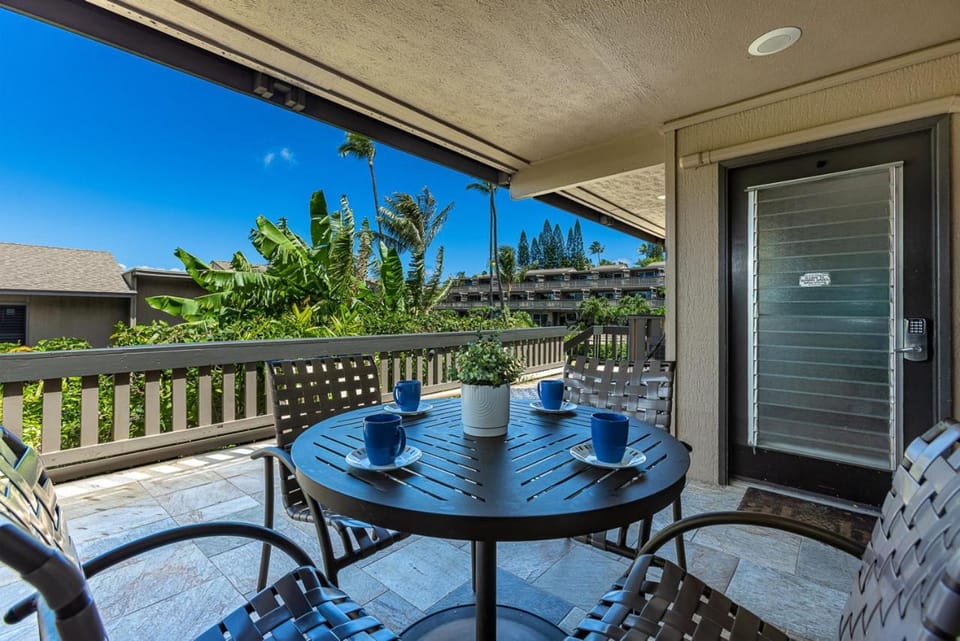 Kahana Sunset E5E by Coldwell Banker Island Vacations Apartment in Kapalua