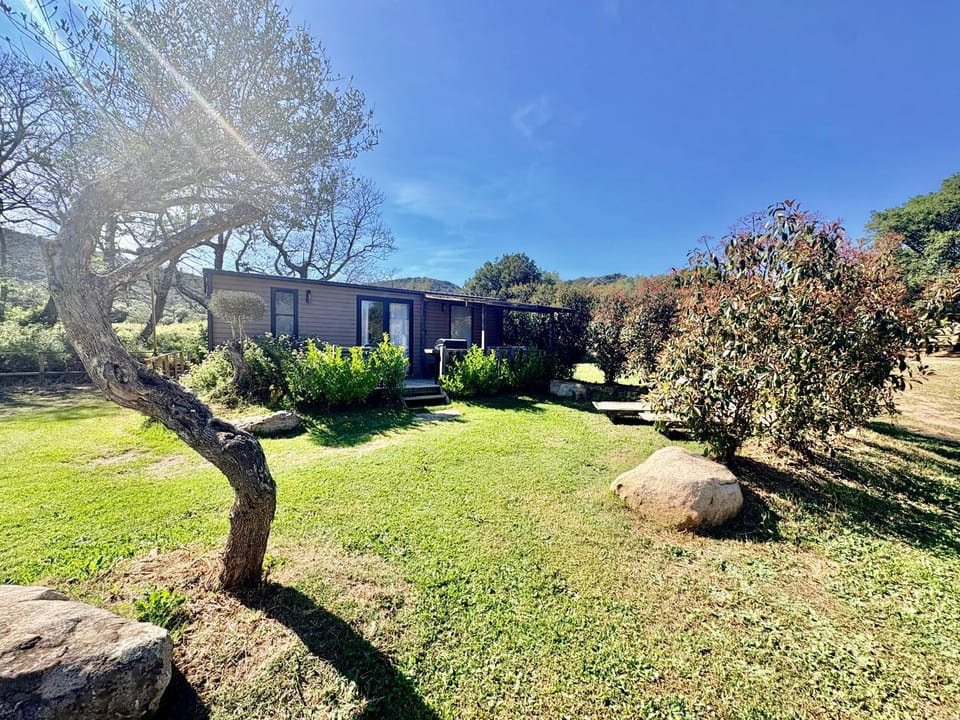 Bungalow de charme près de Santa Giulia Chalet in Porto-Vecchio