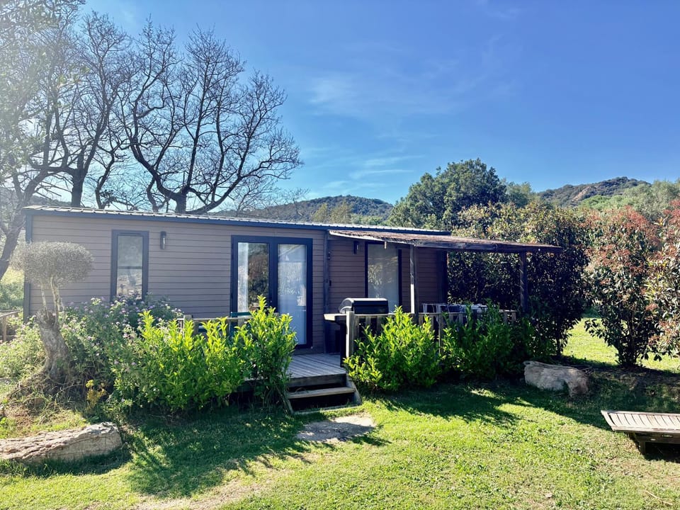Bungalow de charme près de Santa Giulia Chalet in Porto-Vecchio