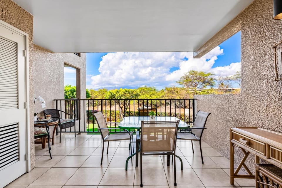 Kamaole Sands 4-208 by Coldwell Banker Island Vacations Apartment in Wailea