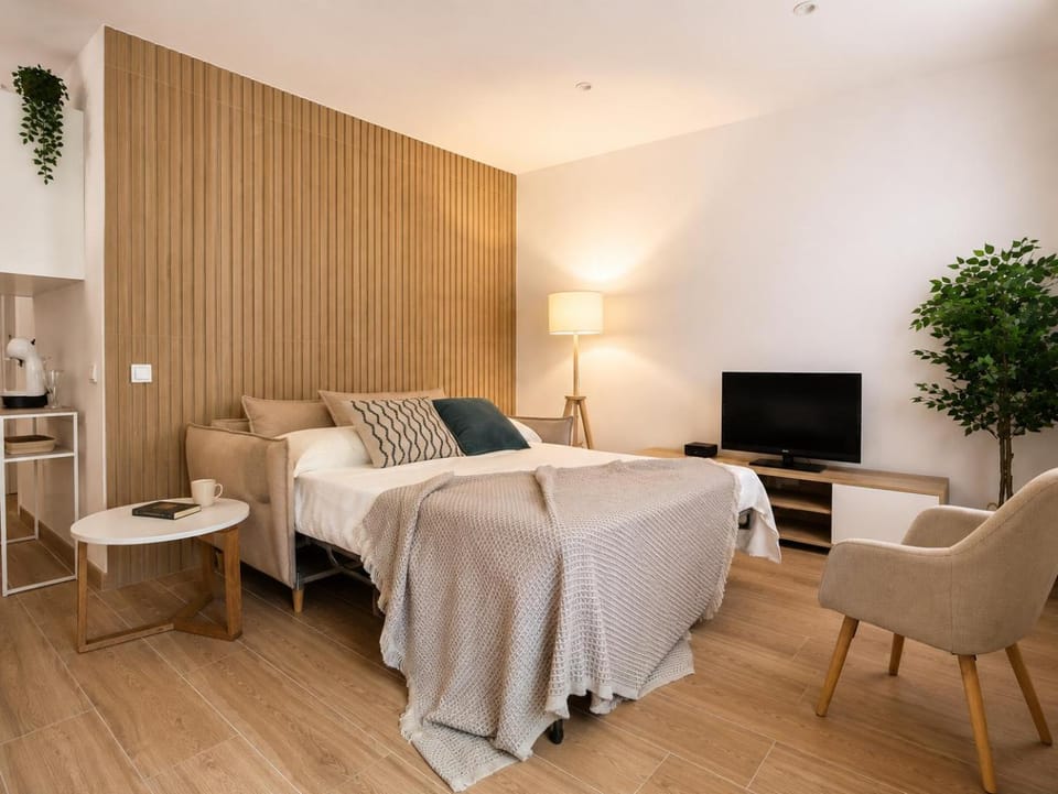 Communal lounge/ TV room, Bed
