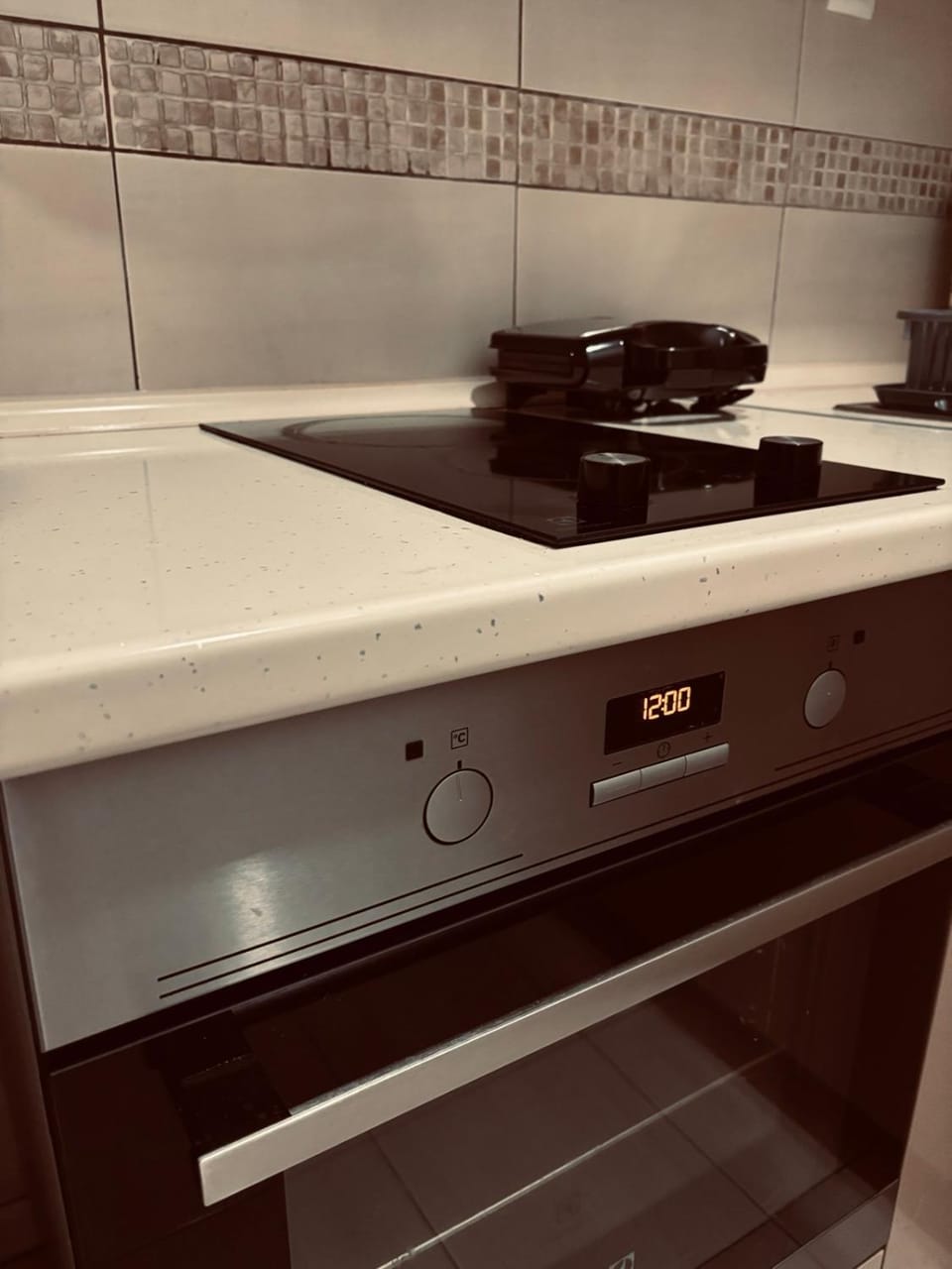 stove, toaster