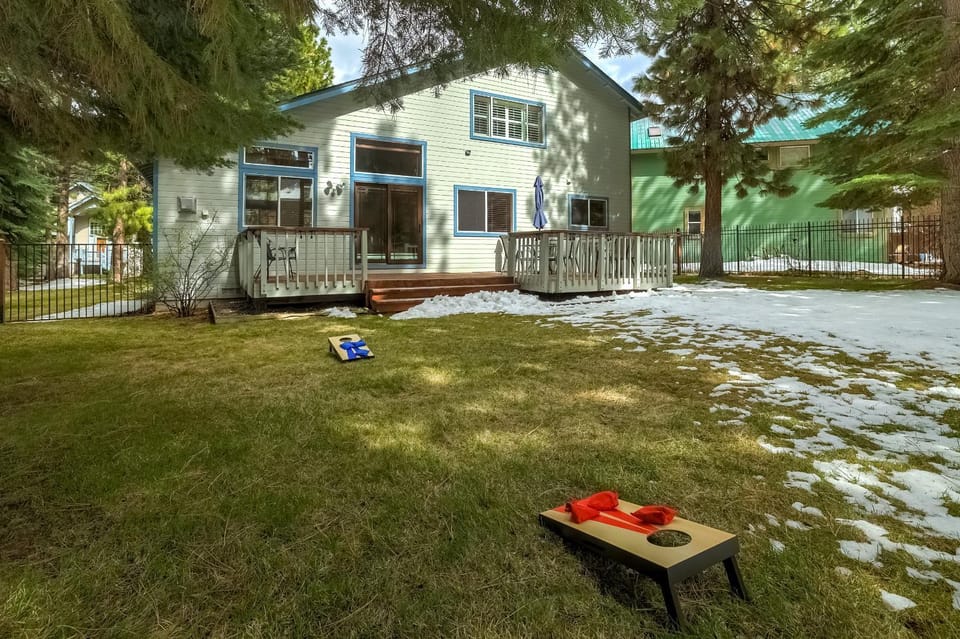 Sutter Trail Sparkles - Air conditioned large family home House in South Lake Tahoe