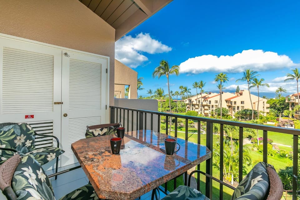 Kamaole Sands 7-410 by Coldwell Banker Island Vacations Apartment in Wailea