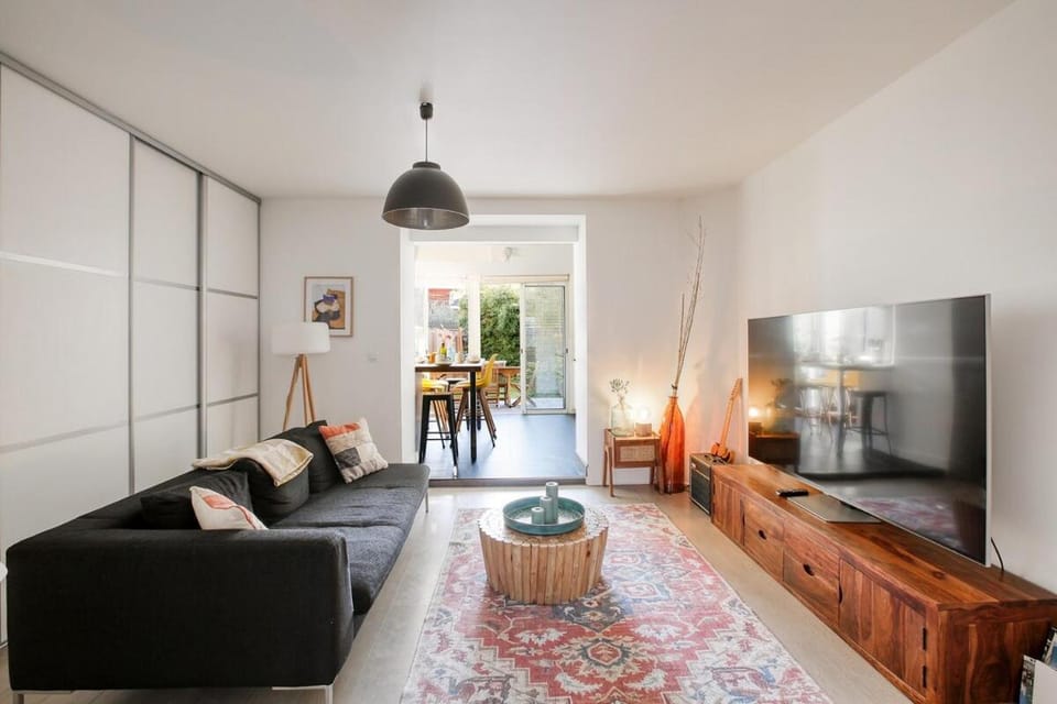 TV and multimedia, Living room, Seating area