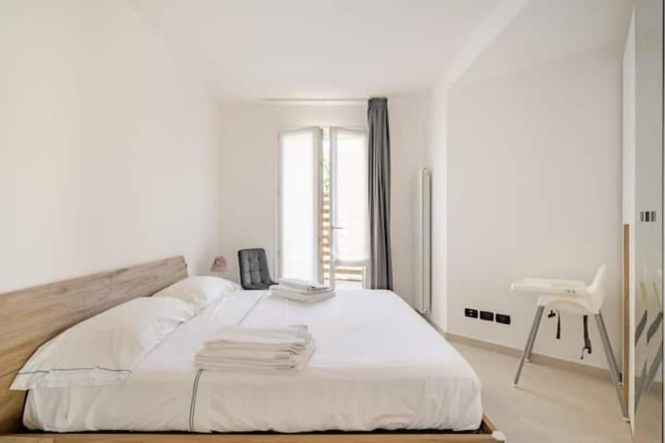 Iris Apartment | Vista Gallinara Apartment in Albenga