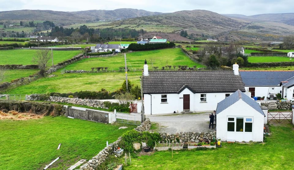 Property building, Bird's eye view, Mountain view