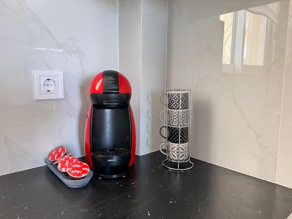 Coffee/tea facilities, kitchen