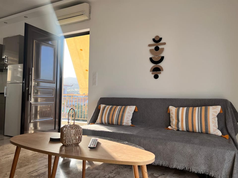 Living room, Seating area, air conditioner