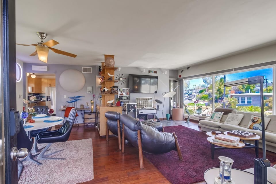 The Jetson House House in Pacific Beach