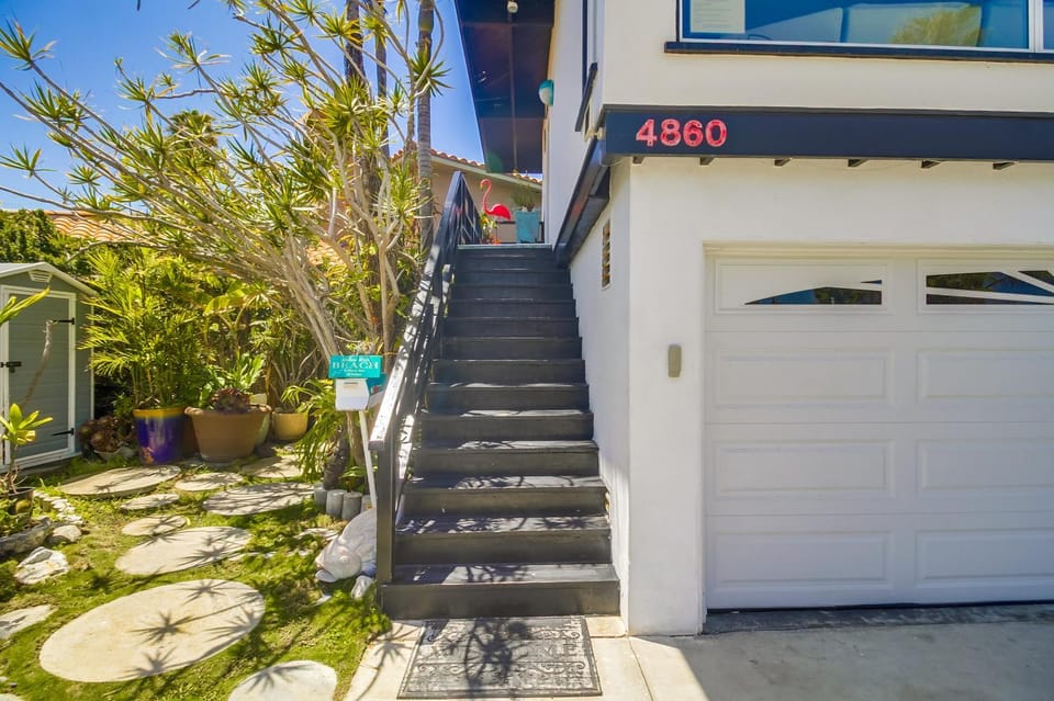The Jetson House House in Pacific Beach
