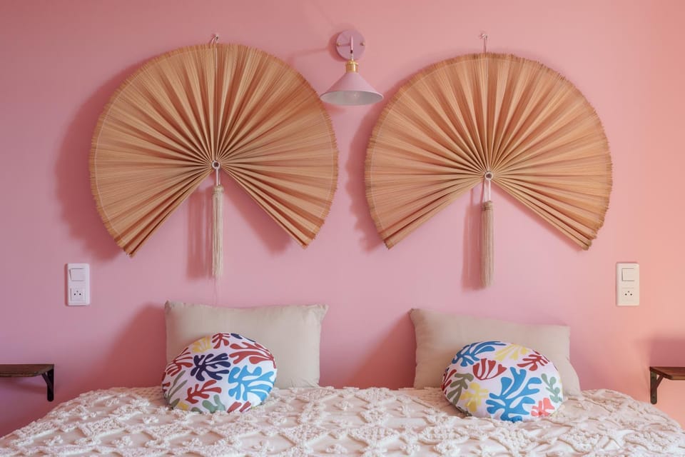 Bed, Photo of the whole room, Decorative detail, Bedroom