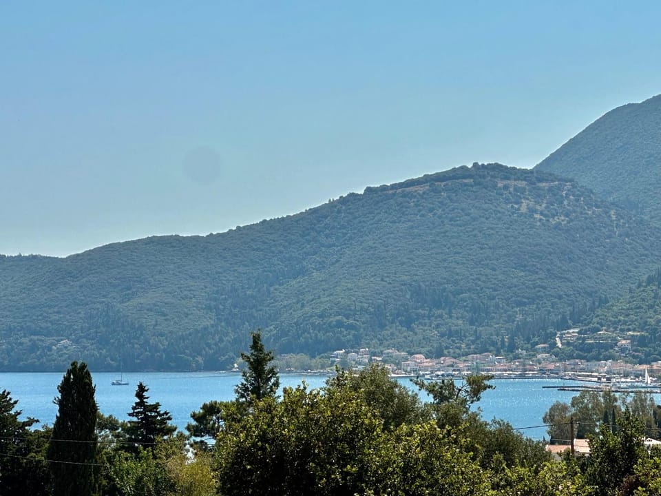 Nearby landmark, Day, Natural landscape, Mountain view, Sea view