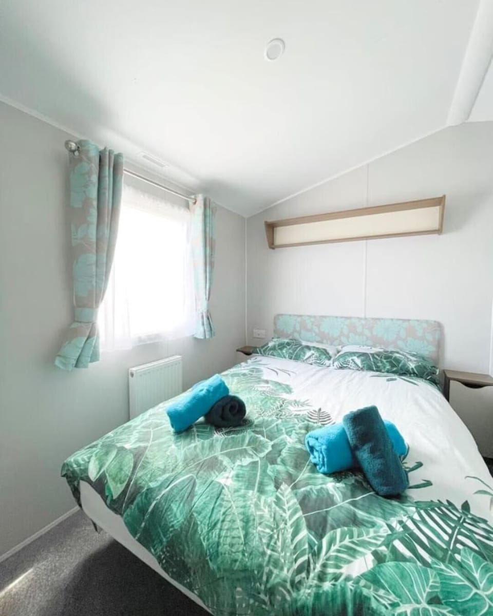 Ocean Breeze-Haven Perran Sands Holiday Park House in England