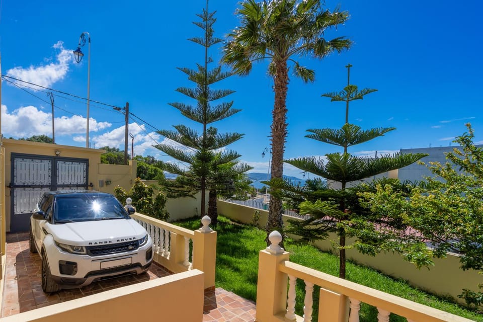 Sea view, Parking