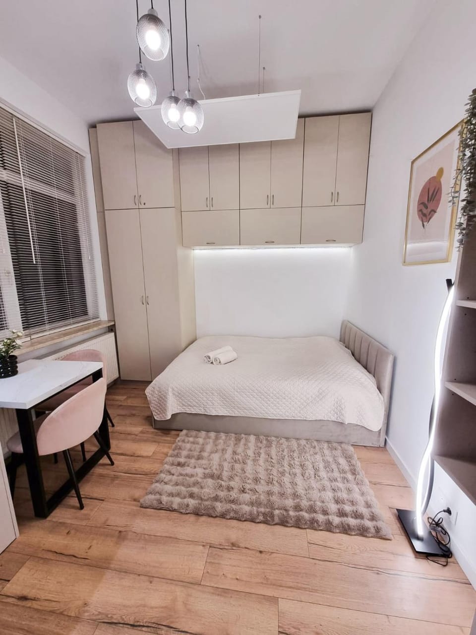 Kitchen or kitchenette, Photo of the whole room, Seating area