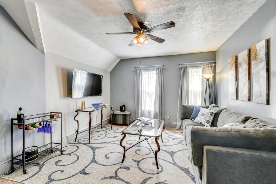 < 2 Mi to Hospitals & University: South Wedge Apt! Apartment in Brighton