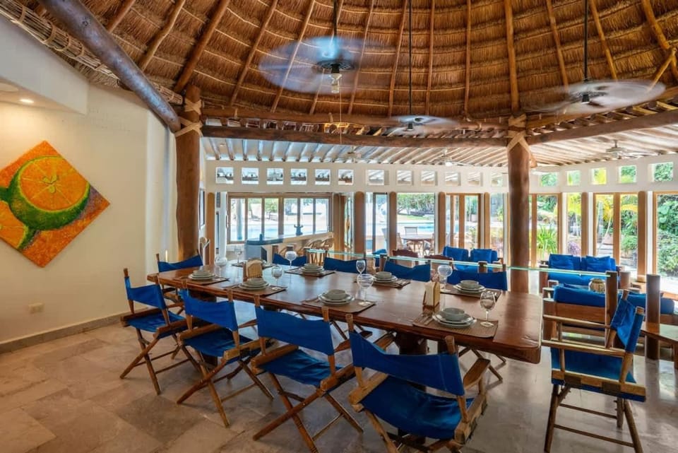 Villa Castillo- Stunning Lagoon Front Villa Villa in Cancun