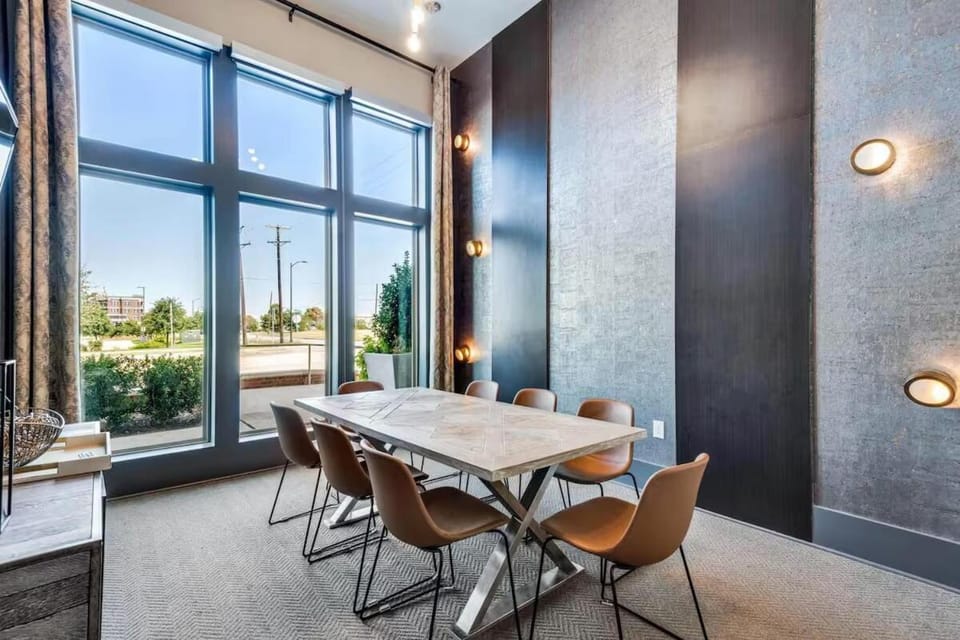 2 BR Heart of Frisco Gem Apartment in Frisco