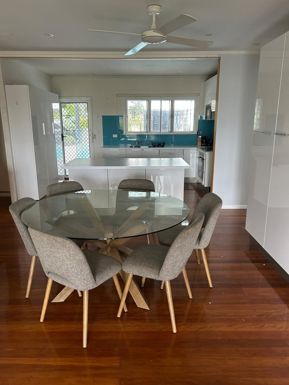 Hill top 2-bedroom home with charming view Apartment in Brisbane