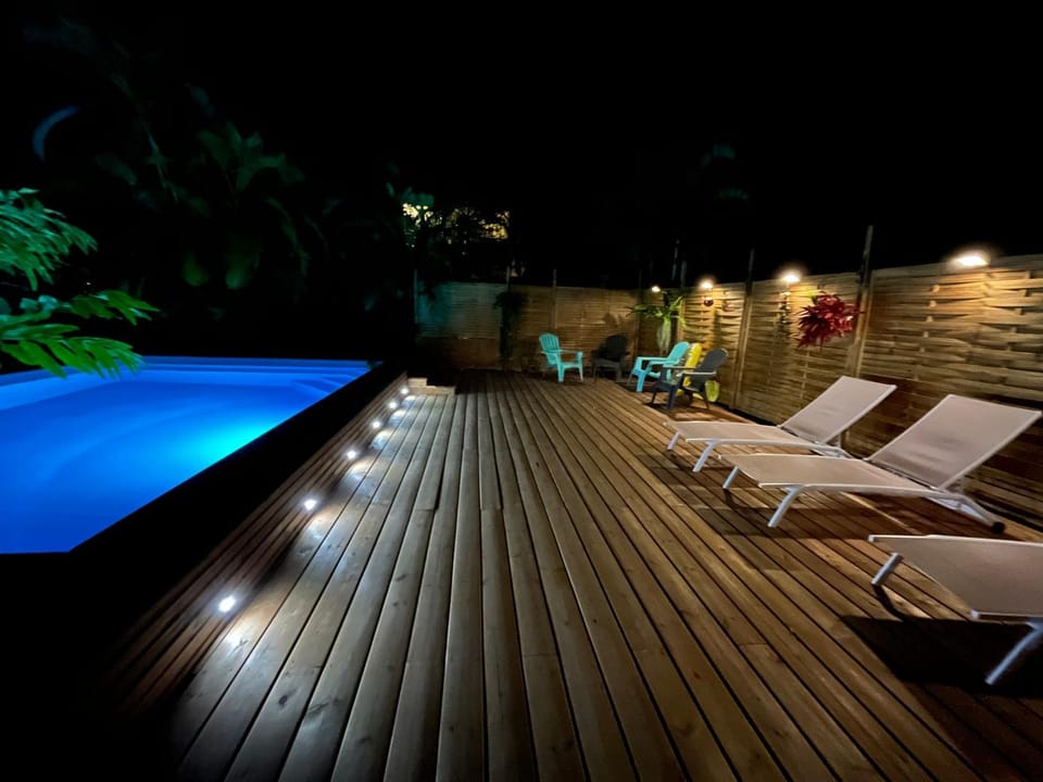 Swimming pool, Swimming pool