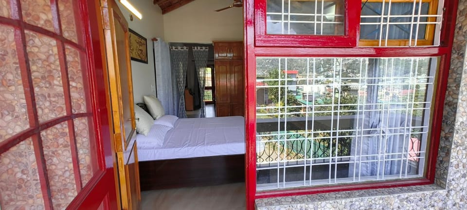 Bed, View (from property/room), Balcony/Terrace, Photo of the whole room, Dining area, Bedroom