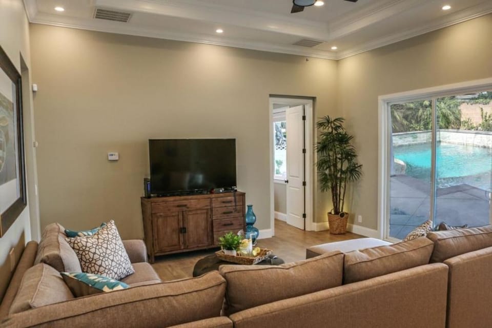 TV and multimedia, Living room, Seating area
