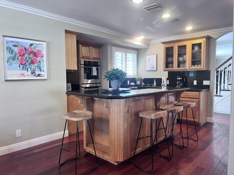 Kitchen or kitchenette, kitchen