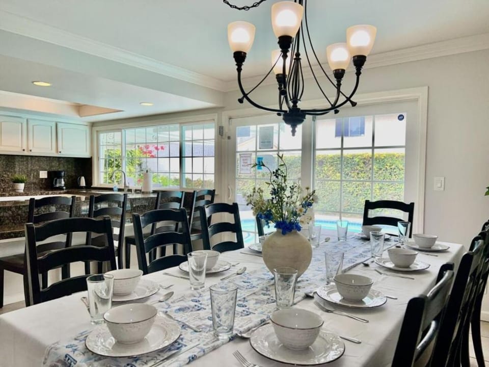 Coffee/tea facilities, Seating area, Dining area
