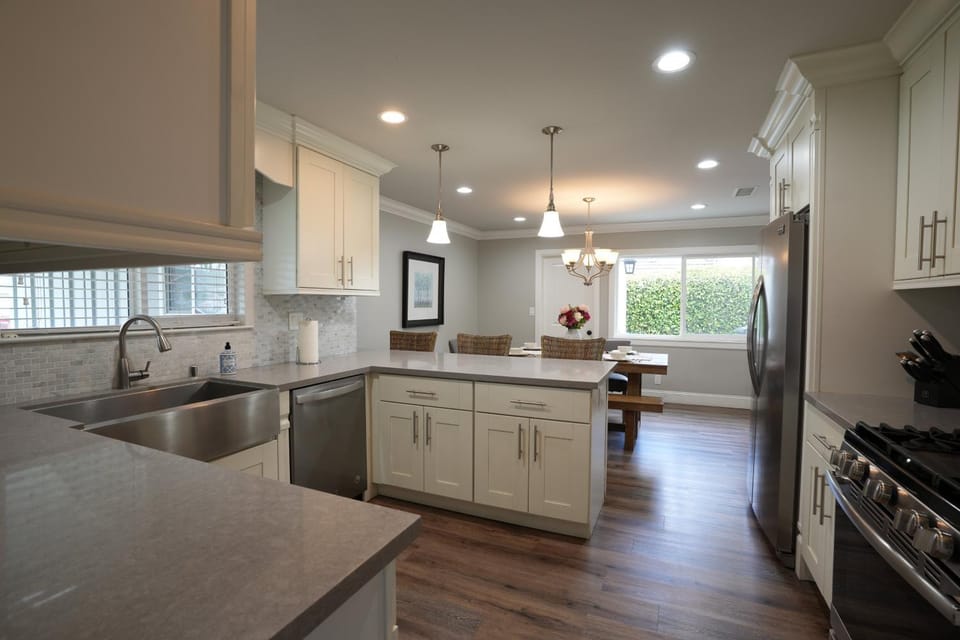 Kitchen or kitchenette, kitchen