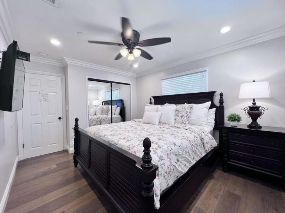Bed, Bedroom