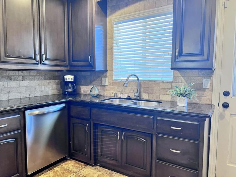 Kitchen or kitchenette, kitchen