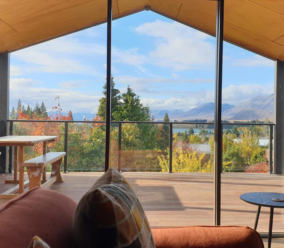 Day, Natural landscape, View (from property/room), Balcony/Terrace, Seating area, Dining area, Lake view, Mountain view